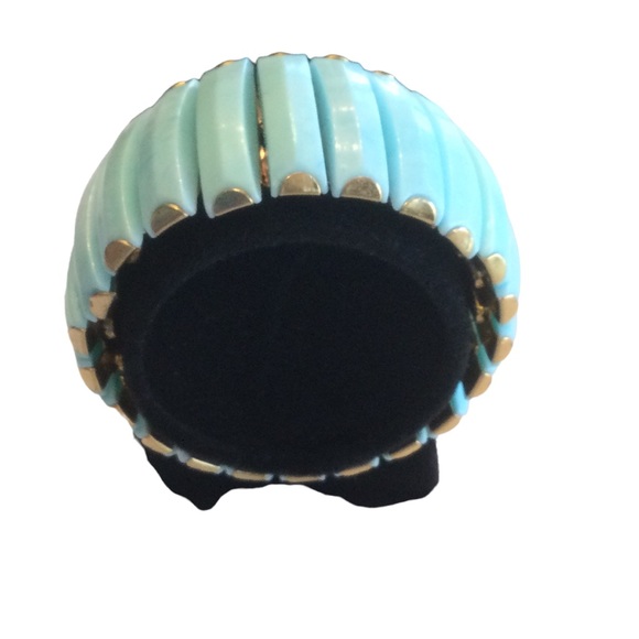 Vintage Turquoise Color Stretch Bracelet Made in Hong Kong - Picture 4 of 7